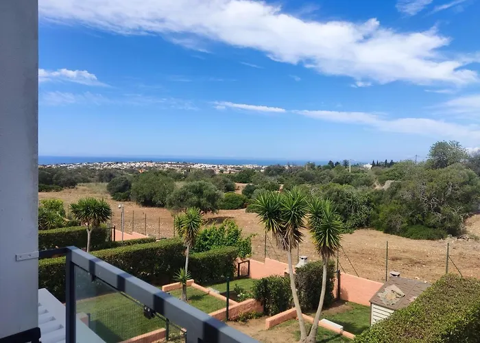 Ocean View Residences 3 Bedroom Villa's Sea View 28 וילה